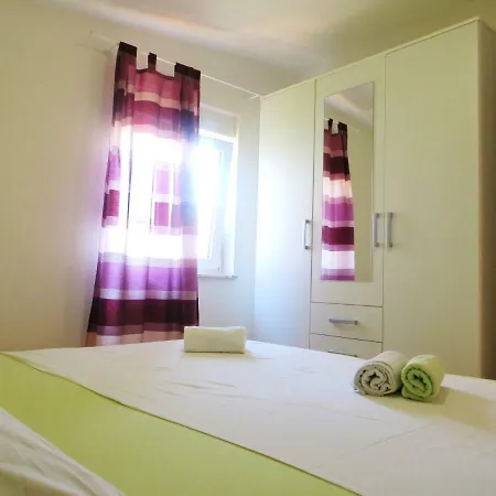Apartament Ema Krk Veglia